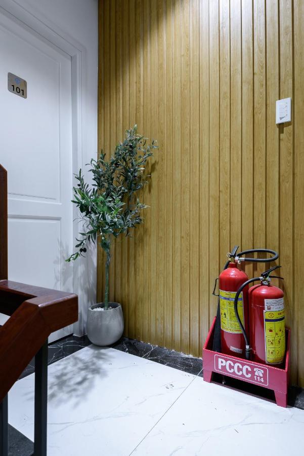 Cozrum Homes - Graceful Corner 胡志明市 外观 照片
